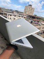 MacBook pro 2011